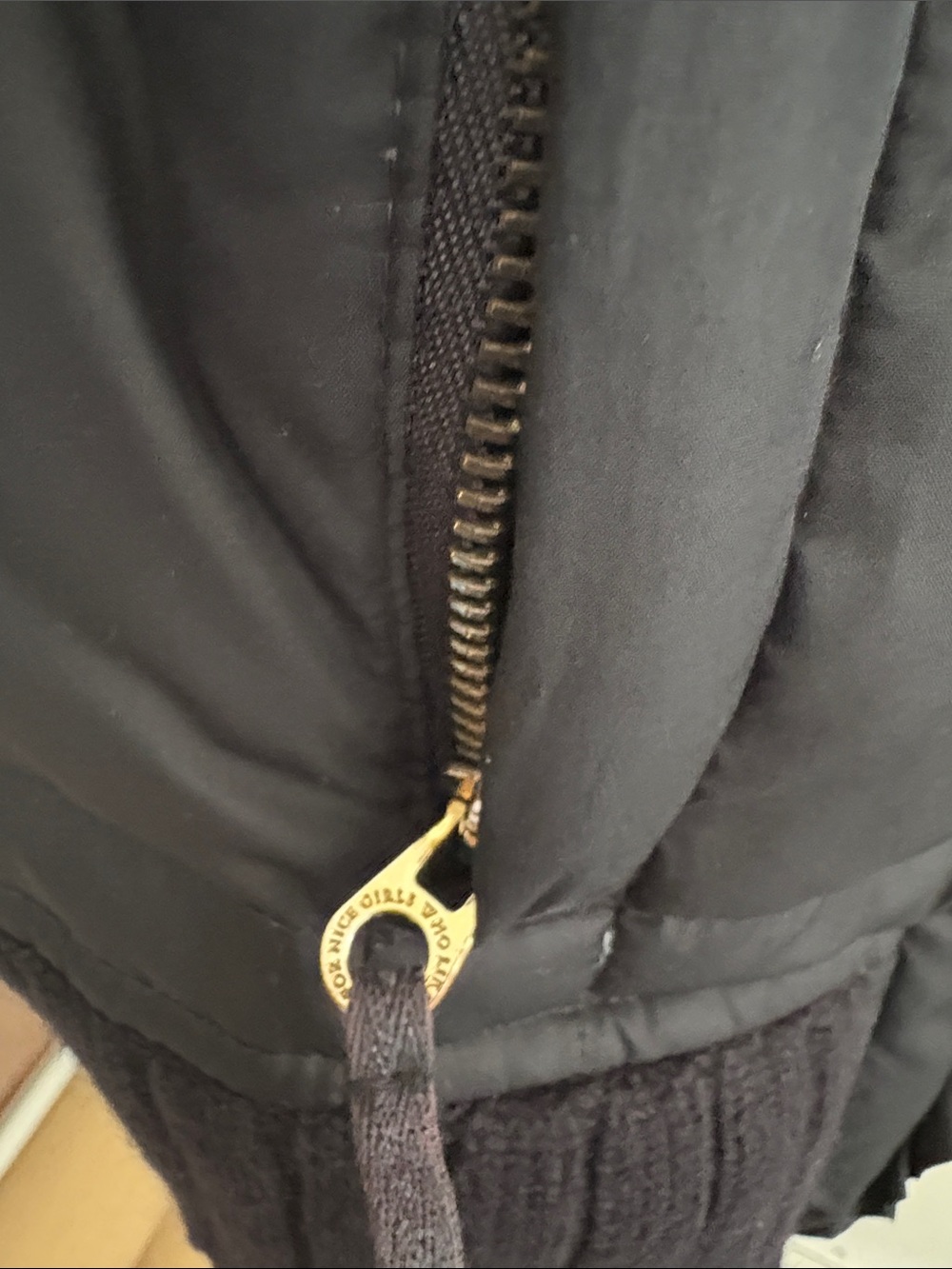 Juicy Couture Black Quilted Sleeveless Puffer Vest - Picture 6 of 7